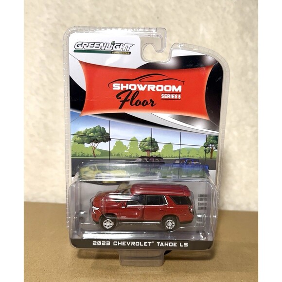 Greenlight Collectibles 2023 Chevrolet Tahoe LS Showroom Floor Series 5 - Picture 2 of 3